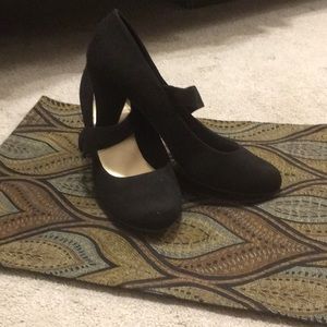 Dance shoes from American Eagle, size 8.5